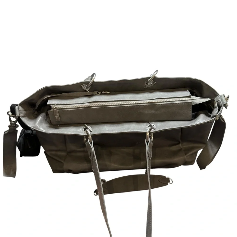 BEIS The Diaper Bag in Gray - Picture 13 of 16